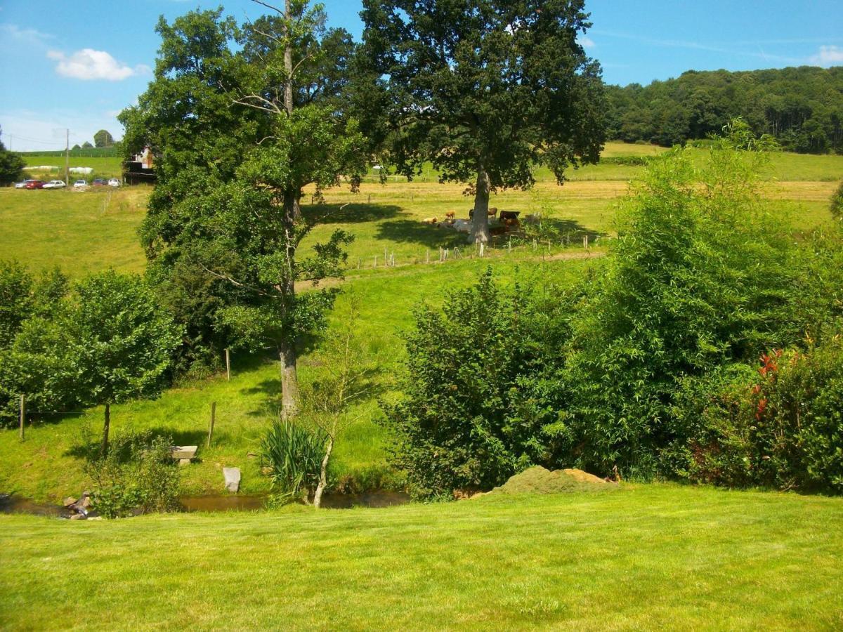 Cosy Chalet With Private Garden In Normandy Isigny-le-Buat Стая снимка